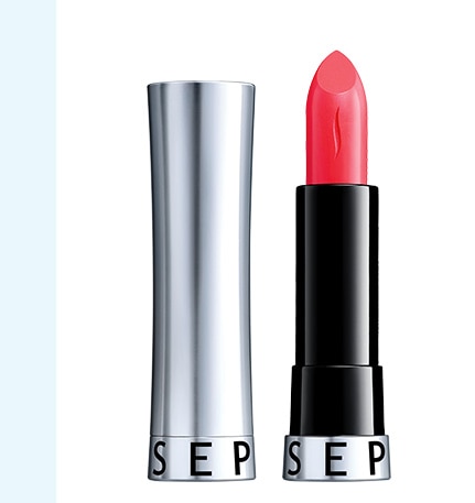 2 en 1Particulièrement accommodant, ce rouge à lèvres cumule tout ce dont nos lèvres peuvent rêver : la brillance d’un gloss et l’onctuosité d’une crème. Encore mieux ? Il affiche une palette de 36 teintes et recèle une formule aux huiles hydratantes, cires naturelles, beurre de karité et vitamine E.          Sephora Rouge Shine         10,95 €  / 3,9 g  